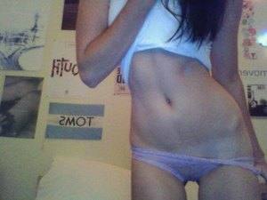 Julie (19) from New York | Private Casual Meetup Profile