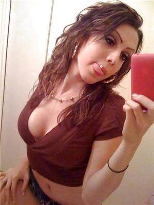 Photo of Theresa (19) from Illinois dating profile