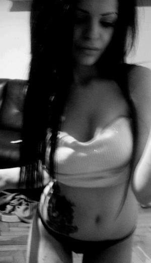 Karlee (22) in New York | Casual Dating with Older Men