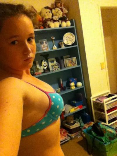Meet Antonia (18) from Illinois | Confidential Encounters