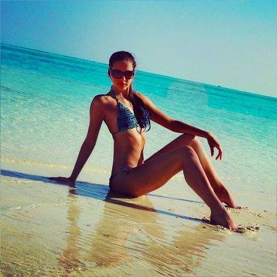 Meet Zoe (28) from Arizona | Confidential Encounters