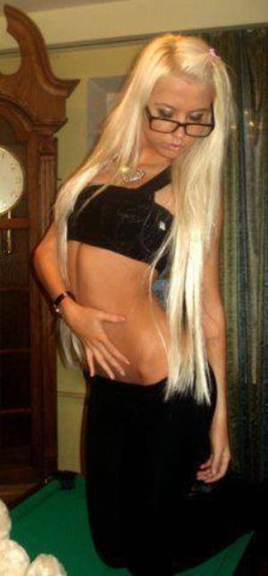 Keri (18) in Illinois | Discreet Private Dating