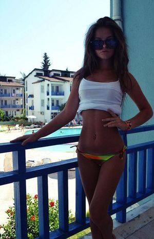 Marilyn (19) in Quebec | Discreet Private Dating