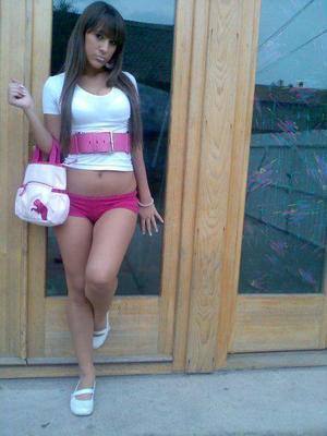 Meet Kelsie (25) from North Carolina | Confidential Encounters