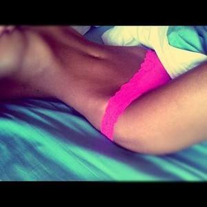 Nikita (20) in Hawaii | Discreet Private Dating