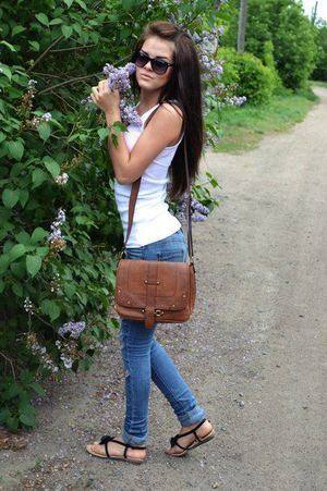 Kasey (18) in North Carolina | Discreet Private Dating