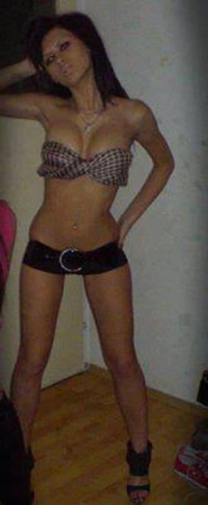 Lisa (19) in Saskatchewan | Discreet Private Dating
