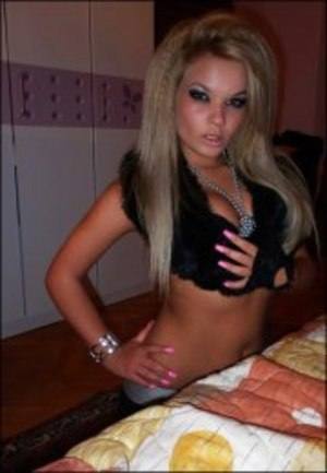 Erika (23) in New York | Discreet Private Dating
