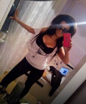 Lola (28) in Quebec | Discreet Private Dating