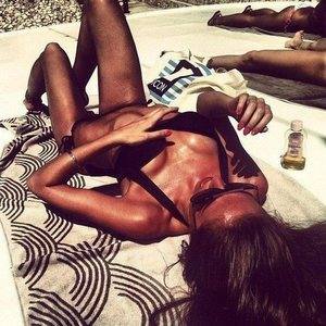 Meet Laura (20) from Tennessee | Confidential Encounters