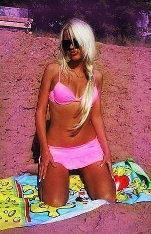 Meet Kathrine (21) from Quebec | Confidential Encounters