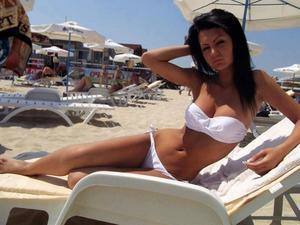 Private Chat with Nia (19) in West Virginia