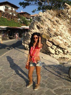 Meet Anna (22) from New York | Confidential Encounters