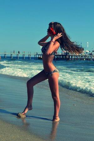 Aylin (24) in Ohio | Discreet Private Dating