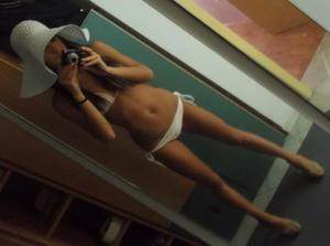 Dating profile image of Yasmine, age 30, Crystal City, TX