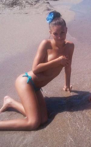 Maeve (18) in New York | Discreet Private Dating