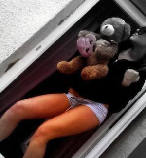 Private Chat with Karlie (28) in Quebec