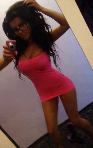 Karissa (18) in Texas | Discreet Private Dating