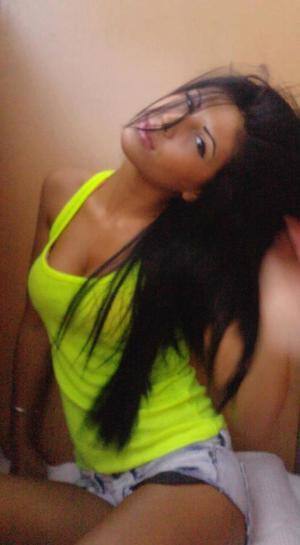 Private Chat with Carla (28) in Quebec