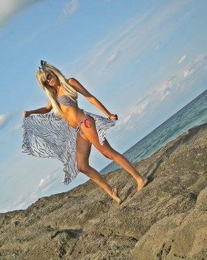 Private Chat with Aileen (24) in Kentucky