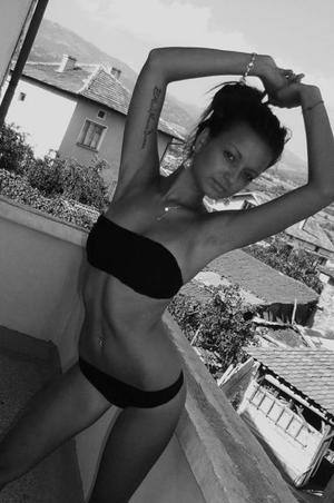 Alesha (24) in Quebec | Discreet Private Dating