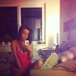 Meet Kyla (18) from Quebec | Confidential Encounters
