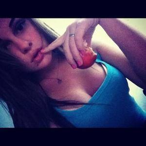 Meet Christi (18) from Texas | Confidential Encounters