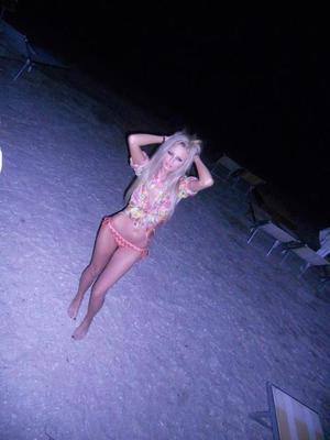 Dominque, 26, Wisconsin | Secret Adult Dating Profile