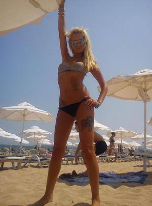 Julianna (27) in Tennessee | Discreet Private Dating