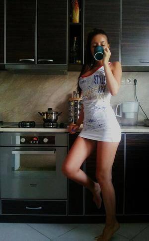 Meet Annabel (29) from Florida | Confidential Encounters