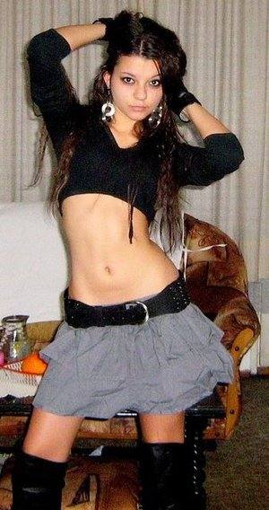 Private Chat with Danielle (28) in Tennessee