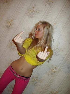 Meet Julia (20) from Arizona | Confidential Encounters