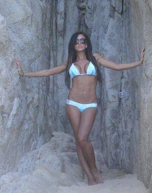 Meet Veronica (29) from New York | Confidential Encounters