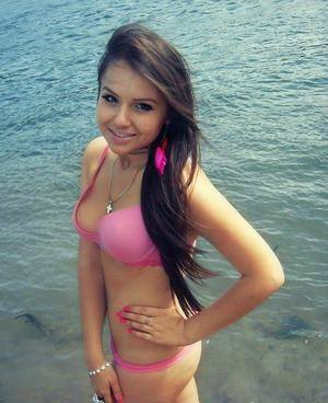 Lillian (22) in South Carolina | Discreet Private Dating