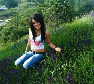 Meet Bethany (25) from Quebec | Confidential Encounters