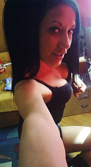 Krystal (23) in Florida | Discreet Private Dating