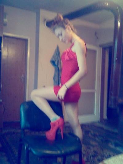 Meet Carrie (18) from Florida | Confidential Encounters