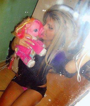 Private Chat with Alissa (24) in Texas