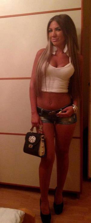 Private Chat with Lacy (24) in Missouri