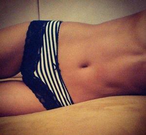 Tobi from Little Compton, Rhode Island is looking for adult webcam chat