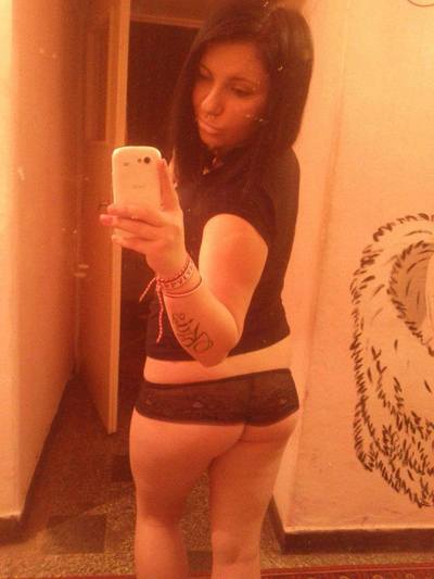 Latasha from Canton, Kansas is interested in nsa sex with a nice, young man