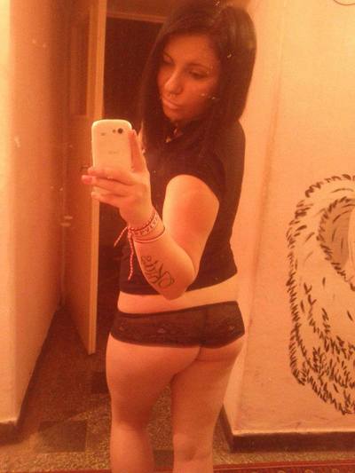 Latasha from Augusta, Kansas is interested in nsa sex with a nice, young man