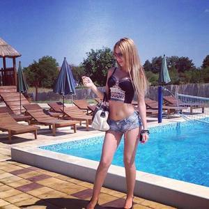 Joanna from New York is looking for adult webcam chat