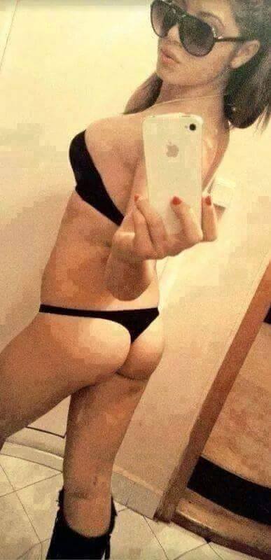 Kendra from Massachusetts is looking for adult webcam chat