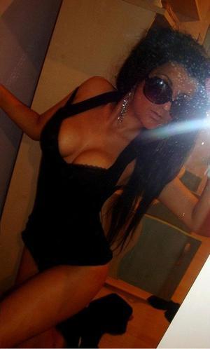 Meet local singles like Alicia from New York who want to fuck tonight