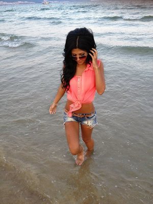 Escorts like Makena are down to fuck you now!