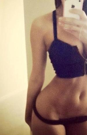 Daphne is a cheater looking for a guy like you!