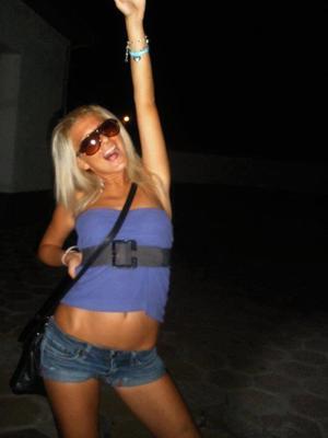 Meet local singles like Paola from New York who want to fuck tonight