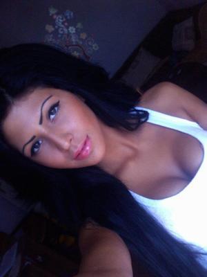 Beatriz from New York is looking for adult webcam chat