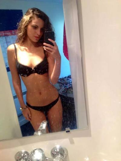 Janella from Sanderson, Florida is looking for adult webcam chat